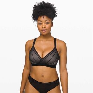 Lululemon Athletica Awake To Lace Bra 34DD